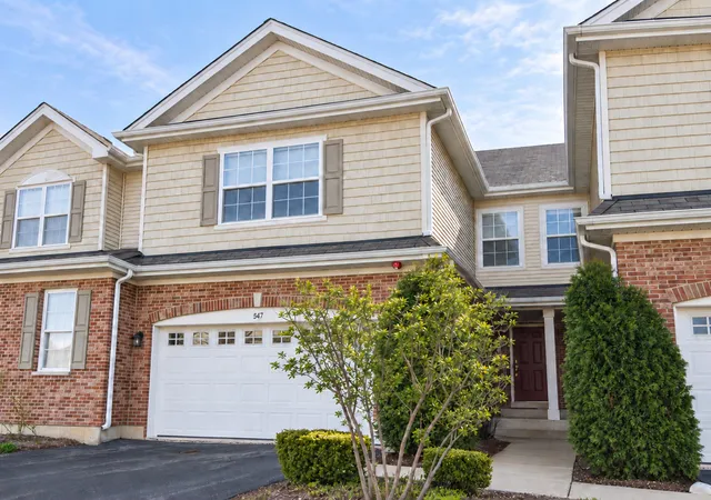 Townhouse for sale at 547 Bobby Ann Ct, Roselle, IL 60172 | MLS# 12768019