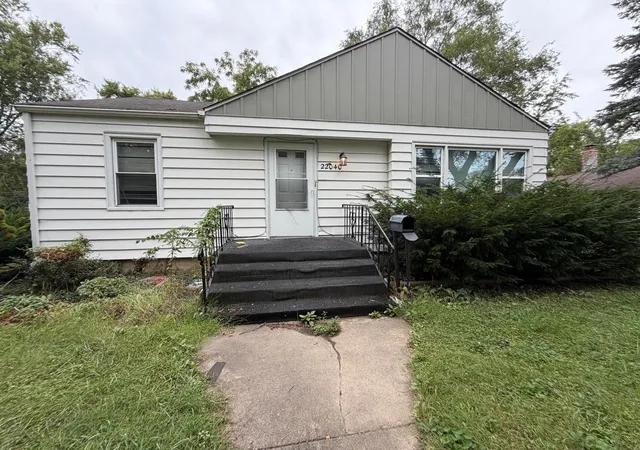 Photo 2 of Single family home for sale at 22040 Main St, Richton Park, IL 60471 | MLS# 12768033 | Listing updated on 2026-09-29