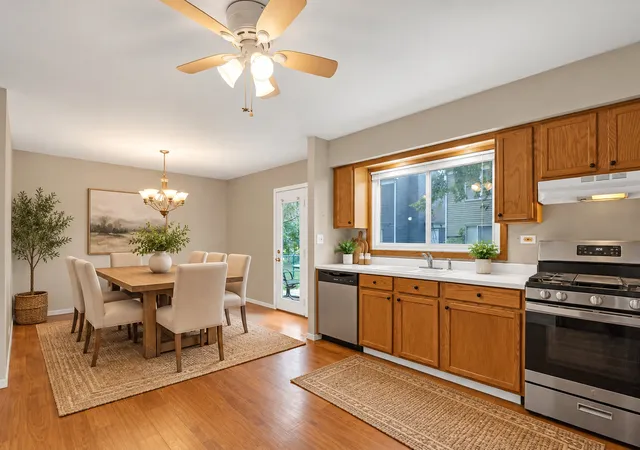 Photo 4 of Townhouse for sale at 29w456 Blackthorn Ln, Warrenville, IL 60555 | MLS# 12768035 | Listing updated on 2026-09-26