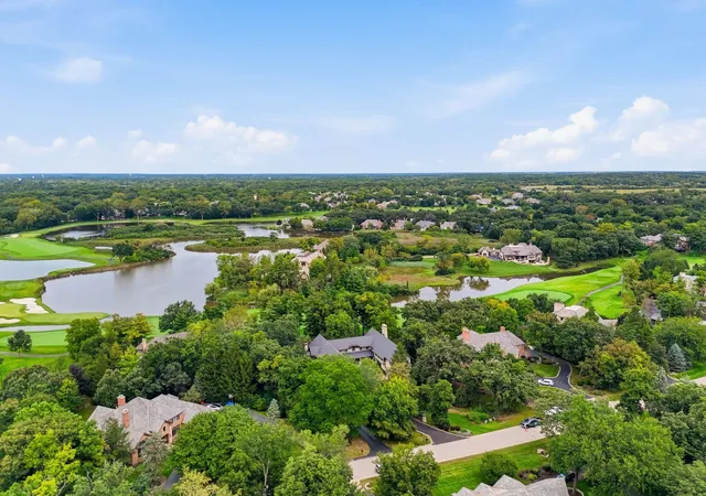 Photo 3 of Single family home for sale at 24 Hidden Brk Dr, North Barrington, IL 60010 | MLS# 12768040 | Listing updated on 2026-10-20