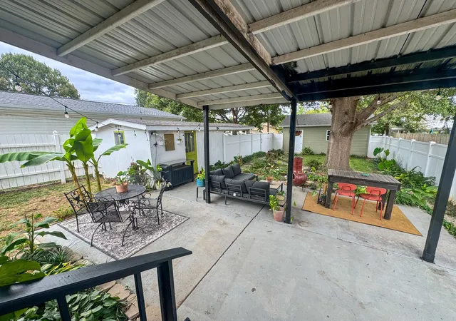 Photo 3 of Single family home for sale at 213 E 11th Street, Metropolis, IL 62960 | MLS# 12768046 | Listing updated on 2026-10-06