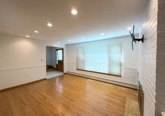 Photo 3 of Single family home for sale at 18535 Western Ave, Homewood, IL 60430 | MLS# 12768054 | Listing updated on 2026-09-26