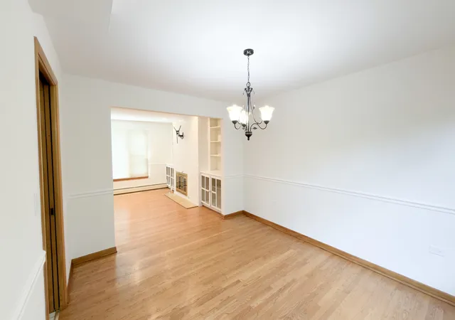 Photo 4 of Single family home for sale at 18535 Western Ave, Homewood, IL 60430 | MLS# 12768054 | Listing updated on 2026-09-26