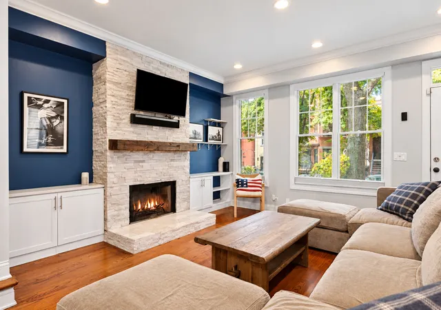 Photo 2 of Single family home for sale at 1621 W Huron St, Chicago, IL 60622 | MLS# 12768055 | Listing updated on 2026-09-28