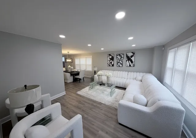 Photo 3 of Single family home for sale at 122 Warren St, Calumet City, IL 60409 | MLS# 12768061 | Listing updated on 2026-10-13