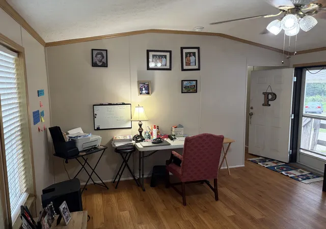 Photo 3 of Manufactured home for sale at 5611 Melrose S, Quincy, IL 62305 | MLS# 12768062 | Listing updated on 2026-09-26