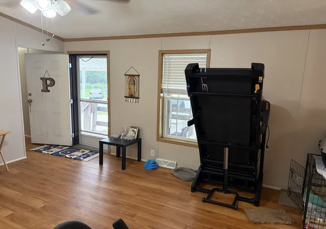 Photo 3 of Manufactured home for sale at 5611 Melrose S, Quincy, IL 62305 | MLS# 12768062 | Listing updated on 2026-09-26