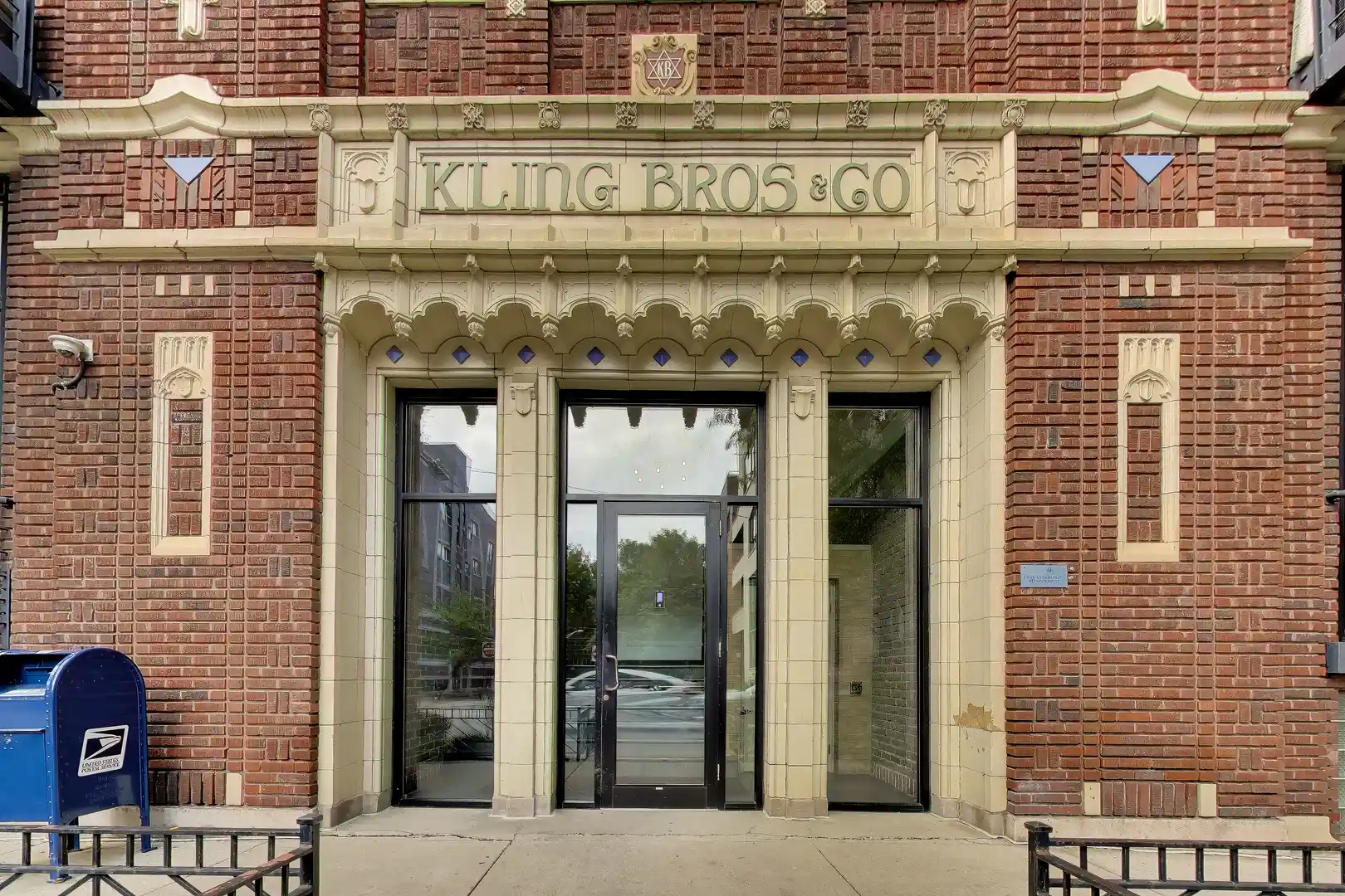 Listing Photo 2 - Condo for sale in 2300 W Wabansia Ave located at 2300 W Wabansia Ave, Chicago, IL 60647 - Unit #127