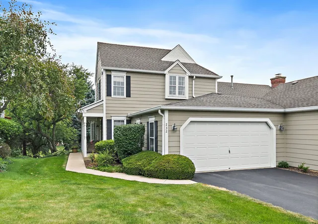 Townhouse for sale at 232 Sedgewick Cir, St. Charles, IL 60174 | MLS# 12768074