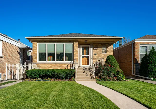 Photo 2 of Single family home for sale at 6027 N Jersey Ave, Chicago, IL 60659 | MLS# 12768083 | Listing updated on 2026-10-08