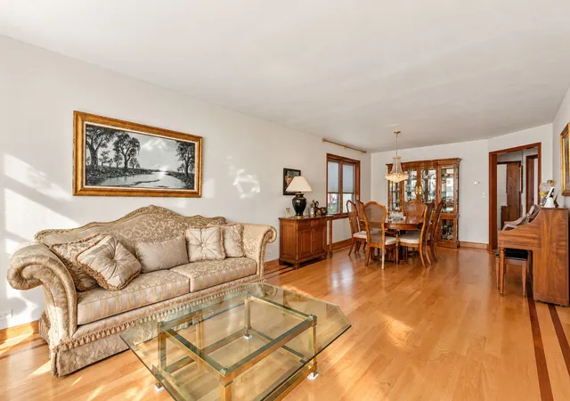 Photo 3 of Single family home for sale at 6027 N Jersey Ave, Chicago, IL 60659 | MLS# 12768083 | Listing updated on 2026-10-08