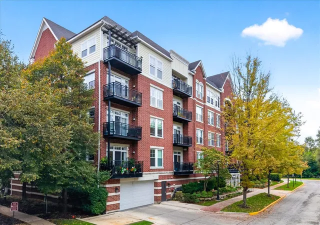 Listing Photo 4 - Condo for sale in building located at 7753 Van Buren St, Forest Park, IL 60130 - Unit #407