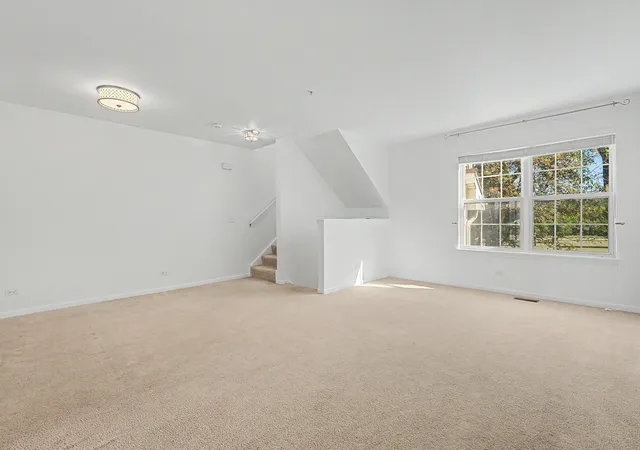 Photo 3 of Townhouse for sale at 792 River Ml Pkwy, Wheeling, IL 60090 | MLS# 12768090 | Listing updated on 2026-10-05