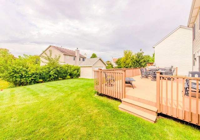 Photo 4 of Single family home for sale at 711 Silver Fox Dr, Joliet, IL 60431 | MLS# 12768094 | Listing updated on 2026-09-25