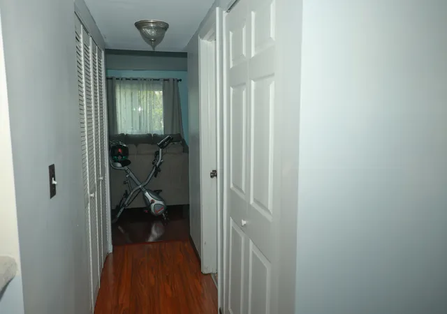 Photo 3 of Townhouse for sale at 1000 Sandpiper Ct, Bartlett, IL 60103 | MLS# 12768100 | Listing updated on 2026-09-24