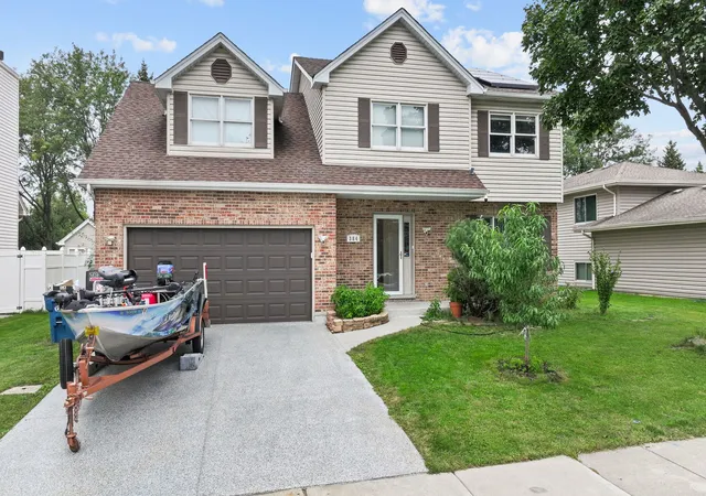 Photo 1 of Single family home for sale at 384 Polo Clb Dr, Glendale Heights, IL 60139 | MLS# 12768103 | Listing updated on 2026-09-26