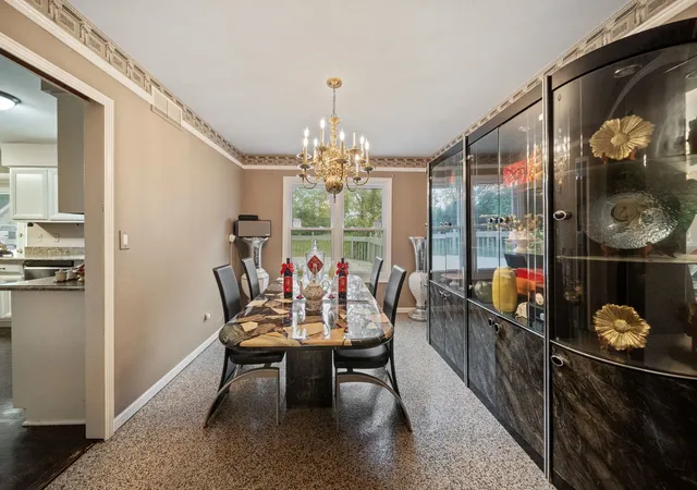 Photo 4 of Single family home for sale at 384 Polo Clb Dr, Glendale Heights, IL 60139 | MLS# 12768103 | Listing updated on 2026-09-26