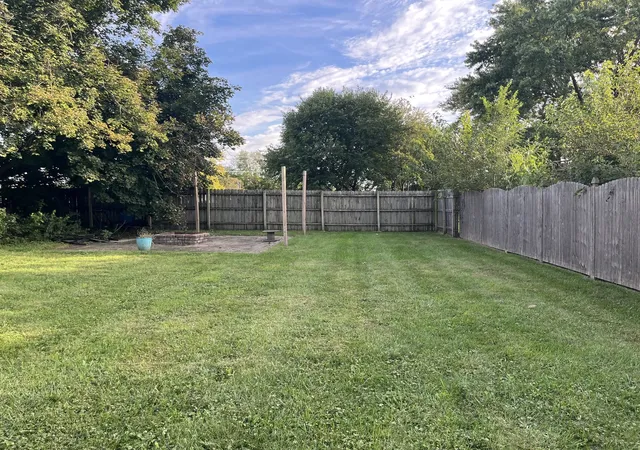Photo 3 of Single family home for sale at 108 E Morris St, Elwood, IL 60421 | MLS# 12768105 | Listing updated on 2026-10-02