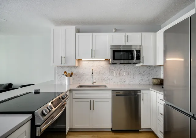 Photo 3 of Condo for sale at 2 E Erie St #3601, Chicago, IL 60611 | MLS# 12768106 | Listing updated on 2026-09-24