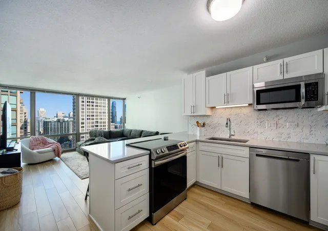 Photo 4 of Condo for sale at 2 E Erie St #3601, Chicago, IL 60611 | MLS# 12768106 | Listing updated on 2026-09-24