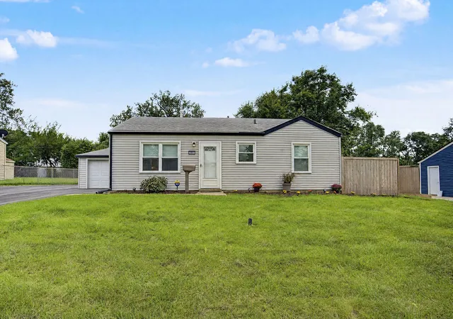 Single family home for sale at 1802 Innercircle Dr, Crest Hill, IL 60403 | MLS# 12768108
