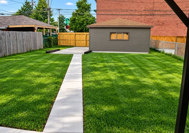 Photo 3 of Single family home for sale at 5352 S Neva Ave, Chicago, IL 60638 | MLS# 12768111 | Listing updated on 2026-09-24