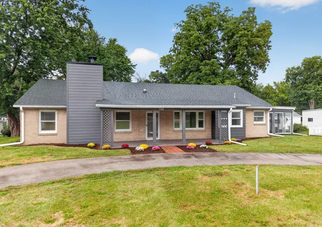Photo 4 of Single family home for sale at 708 E Glover St, Ottawa, IL 61350 | MLS# 12768112 | Listing updated on 2026-09-24