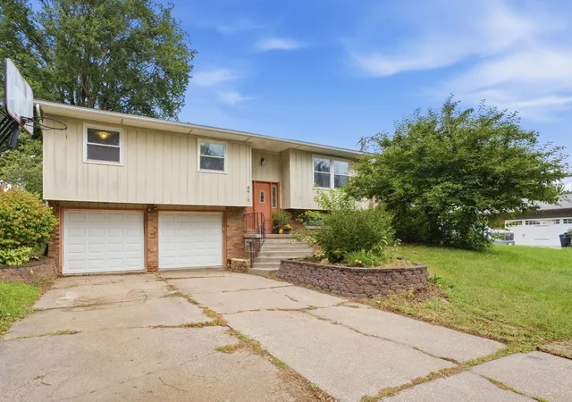 Single family home for sale at 8910 33rd Street, Rock Island, IL 61201 | MLS# 12768126