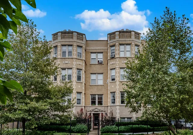 Condo for sale at 6203 N Oakley Ave #3, Chicago, IL 60659 | MLS# 12768127