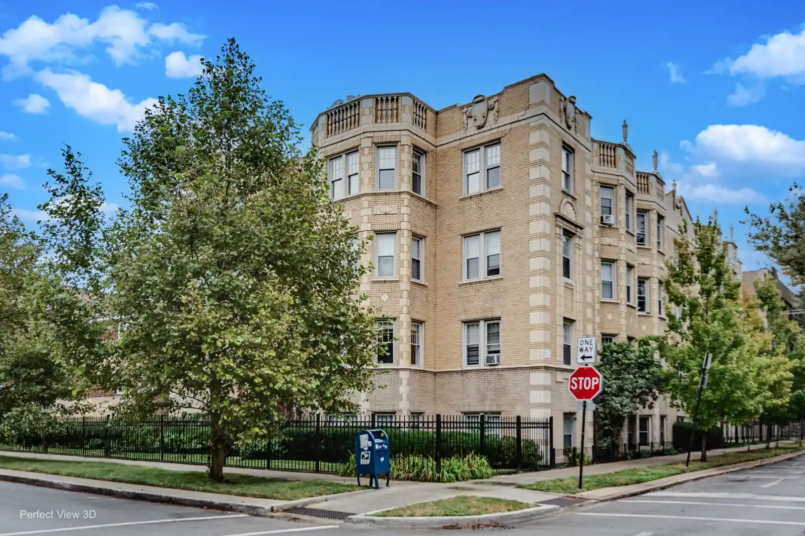 Listing Photo 2 - Condo for sale in 6203 N Oakley Ave located at 6203 N Oakley Ave, Chicago, IL 60659 - Unit 6203 N Oakley Ave