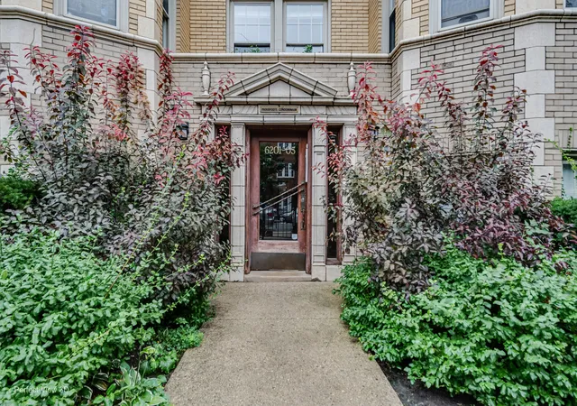 Photo 2 of Condo for sale at 6203 N Oakley Ave #3, Chicago, IL 60659 | MLS# 12768127 | Listing updated on 2026-10-07