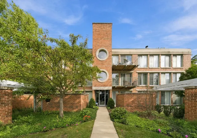 Photo 1 of Condo for sale at 4020 Arbor Ln #203, Northfield, IL 60093 | MLS# 12768137 | Listing updated on 2026-09-24