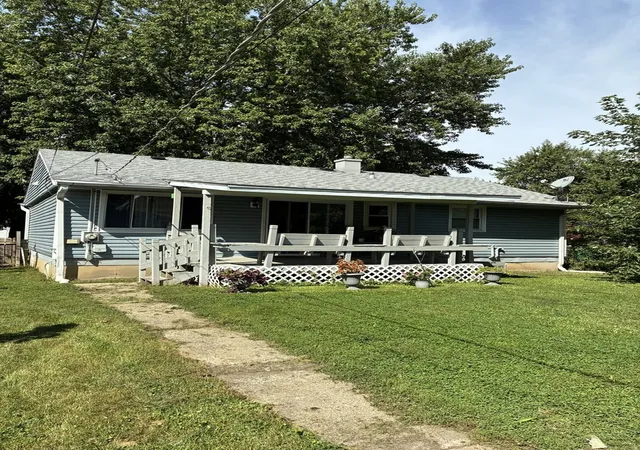 Photo 3 of Single family home for sale at 2315 Gilead Ave, Zion, IL 60099 | MLS# 12768142 | Listing updated on 2026-09-24