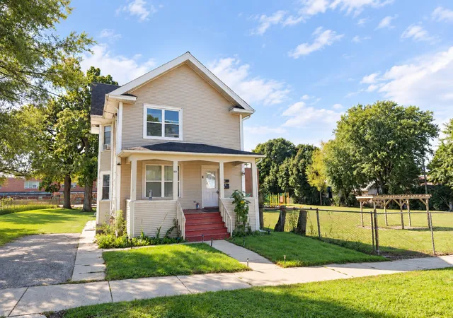 Photo 2 of Multi family home for sale at 525 South Ave, Waukegan, IL 60085 | MLS# 12768148 | Listing updated on 2026-09-30