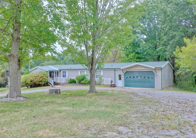 Photo 3 of Single family home for sale at 405 S Mcbride Rd, Ava, IL 62907 | MLS# 12768153 | Listing updated on 2026-10-02