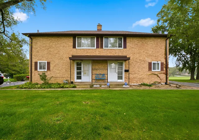 Townhouse for sale at 33 Michael Rd, Park Forest, IL 60466 | MLS# 12768156
