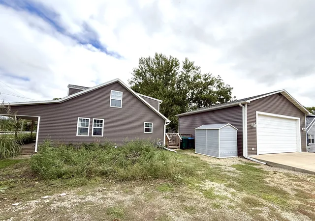 Photo 2 of Single family home for sale at 800 E 2nd Street, Rock Falls, IL 61071 | MLS# 12768162 | Listing updated on 2026-09-29