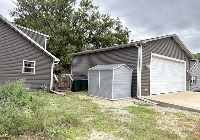 Photo 4 of Single family home for sale at 800 E 2nd Street, Rock Falls, IL 61071 | MLS# 12768162 | Listing updated on 2026-09-29