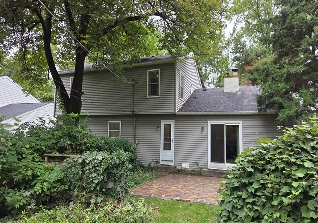 Photo 4 of Single family home for sale at 26w271 Parkway Dr, Winfield, IL 60190 | MLS# 12768165 | Listing updated on 2026-09-25