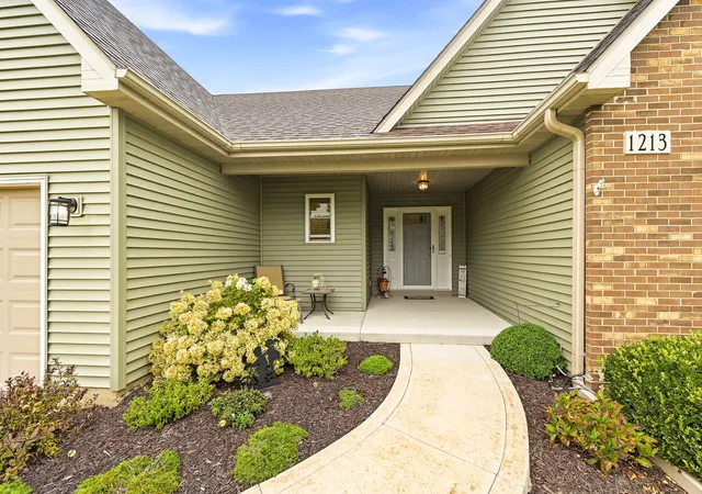 Photo 3 of Single family home for sale at 1213 Kramer Ln, Sandwich, IL 60548 | MLS# 12768177 | Listing updated on 2026-10-01