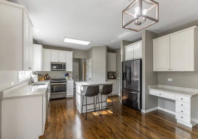 Photo 4 of Single family home for sale at 1207 Angle Tarn, West Dundee, IL 60118 | MLS# 12768192 | Listing updated on 2026-10-20