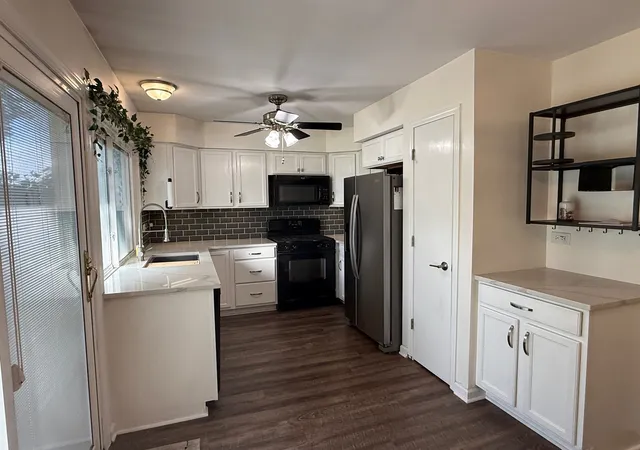Photo 3 of Townhouse for sale at 1990 Oxford Ln, Hoffman Estates, IL 60169 | MLS# 12768205 | Listing updated on 2026-10-02