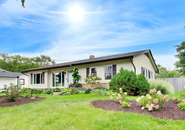Photo 1 of Single family home for sale at 401 E Elk Grv Blvd, Elk Grove Village, IL 60007 | MLS# 12768208 | Listing updated on 2026-10-02