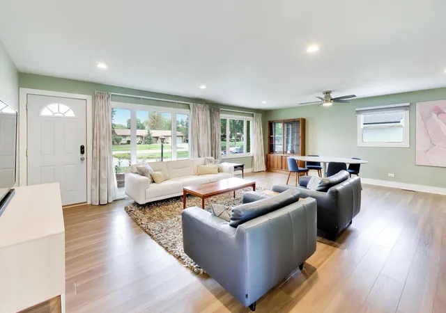 Photo 2 of Single family home for sale at 401 E Elk Grv Blvd, Elk Grove Village, IL 60007 | MLS# 12768208 | Listing updated on 2026-10-02