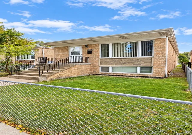 Photo 2 of Single family home for sale at 5203 W Carmen Ave, Chicago, IL 60630 | MLS# 12768228 | Listing updated on 2026-09-30