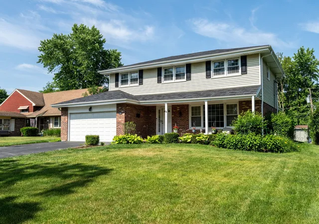 Photo 1 of Single family home for sale at 918 S Walnut Ave, Arlington Heights, IL 60005 | MLS# 12768254 | Listing updated on 2026-09-24