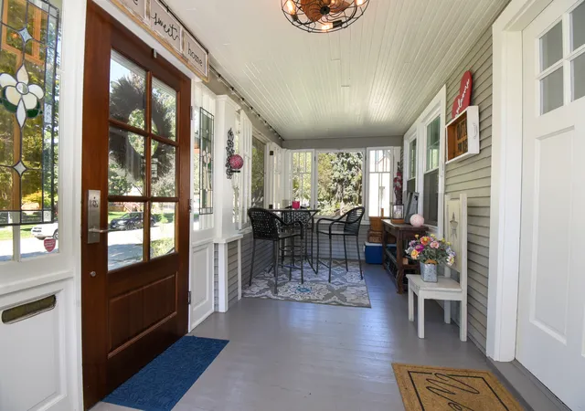 Photo 3 of Single family home for sale at 805 N Dunton Ave, Arlington Heights, IL 60004 | MLS# 12768272 | Listing updated on 2026-10-07