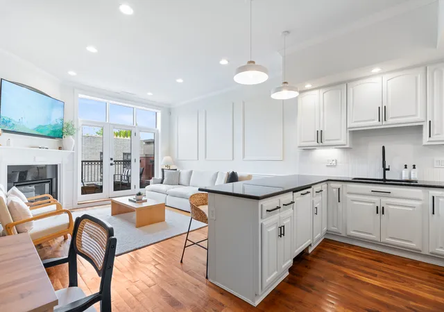 Listing Photo 4 - Condo for sale in building located at 2507 N Halsted St, Chicago, IL 60614 - Unit #4