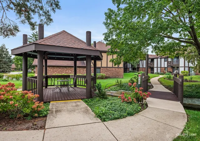 Photo 14 of Condo for sale at 835 Farnham Ln #D, Wheaton, IL 60189 | MLS# 12768279 | Listing updated on 2026-10-22