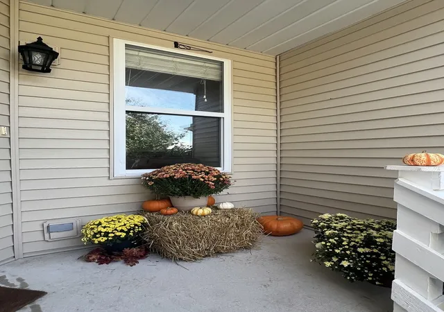 Photo 3 of Townhouse for sale at 1015 Briden Dr, Marengo, IL 60152 | MLS# 12768280 | Listing updated on 2026-09-30